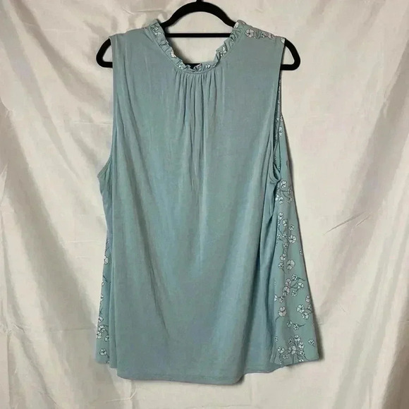 Ava &‎ Viv floral top - Picture 5 of 5